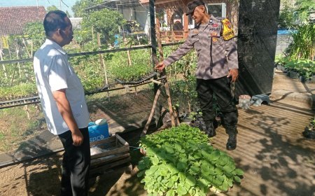 Dorong Kemandirian Pangan, Bhabinkamtibmas Ajak Warga Manfaatkan Lahan